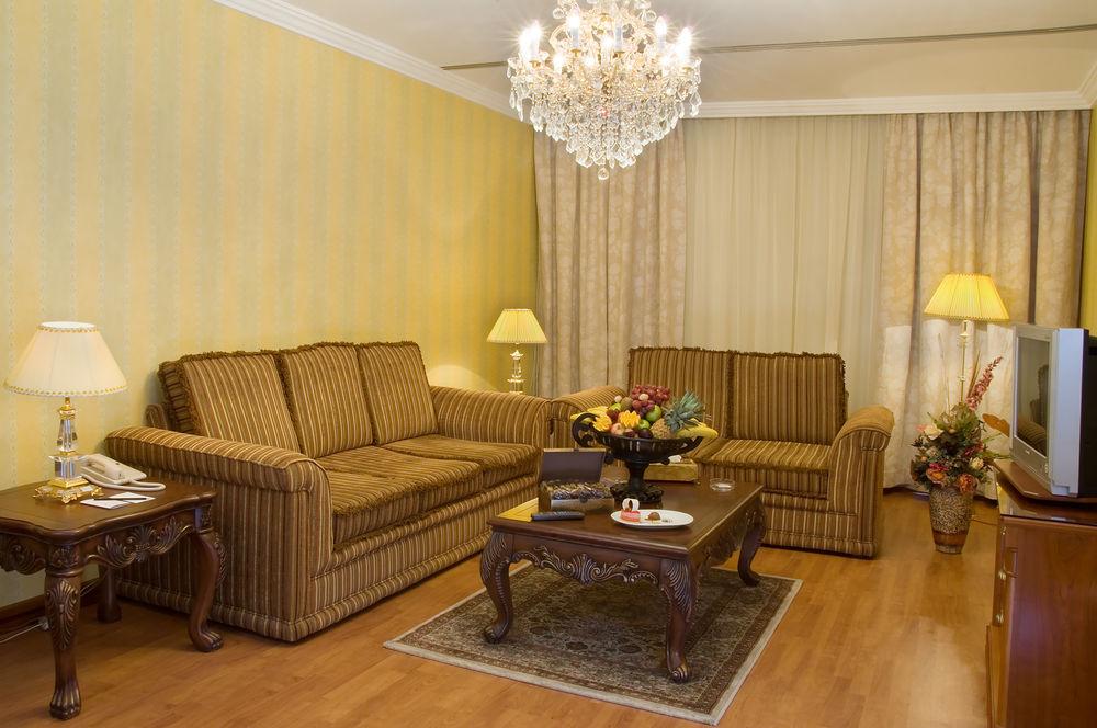 Le Meridien אל-מדינה מראה חיצוני תמונה A living room