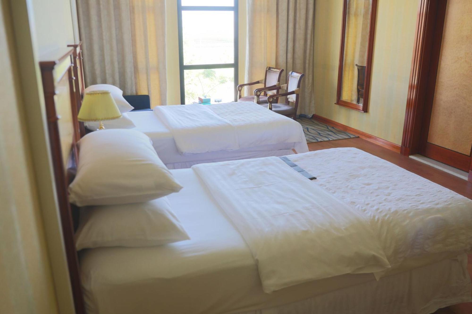 Le Meridien אל-מדינה מראה חיצוני תמונה A room at the hotel