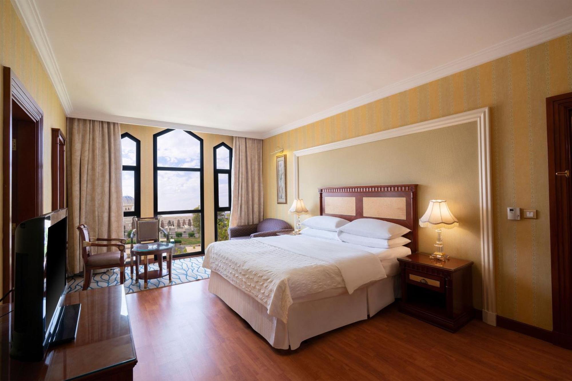 Le Meridien אל-מדינה מראה חיצוני תמונה Deluxe room
